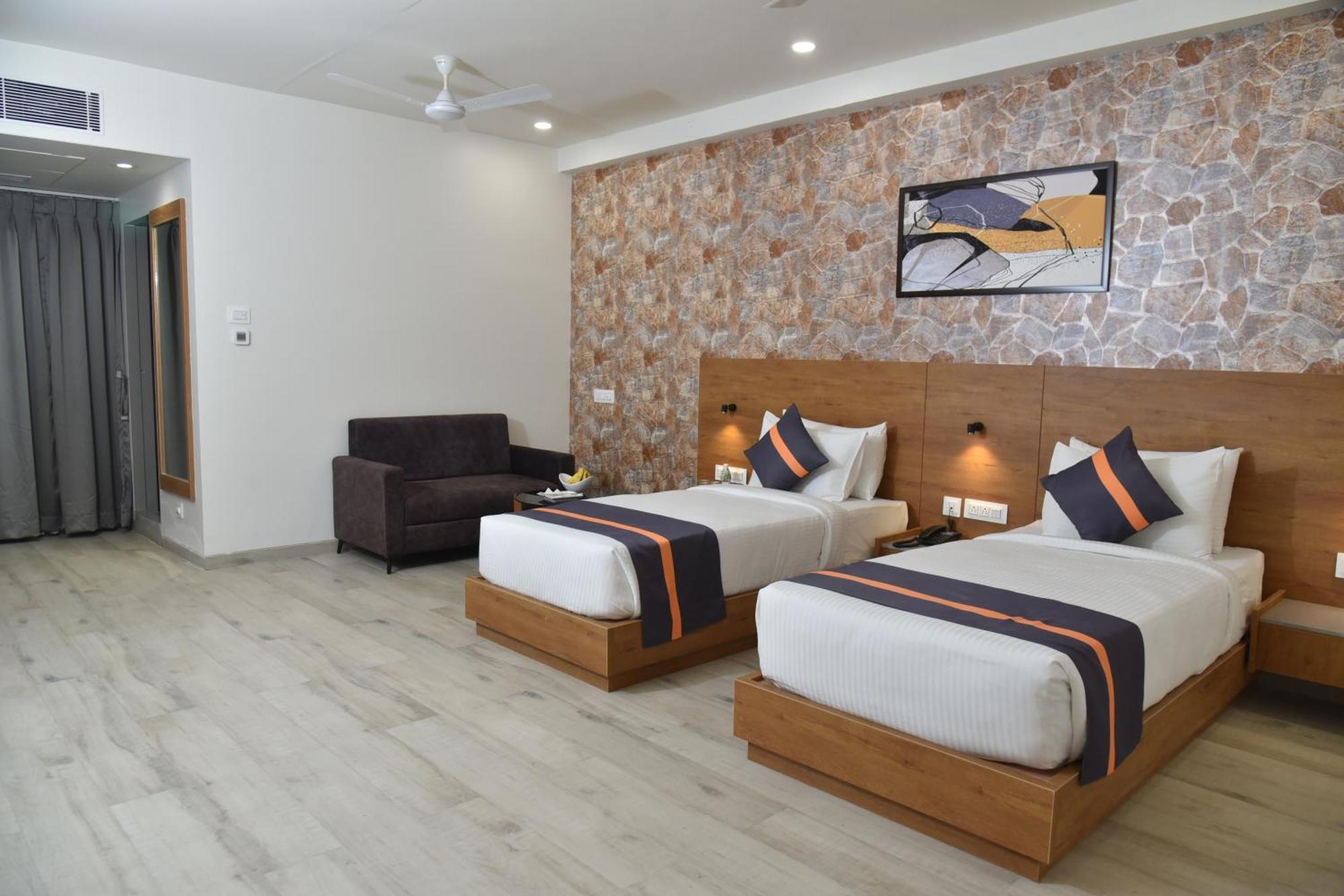 Comfort Inn , Statue Of Unity Kevadia Exterior photo